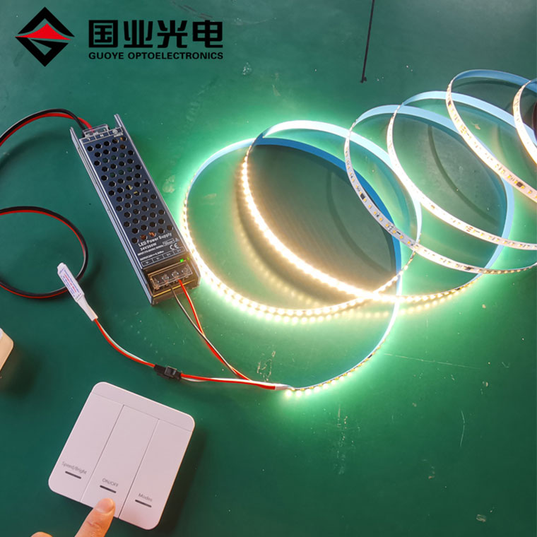 အရောင်လိုက်ဖမ်းသော led strip