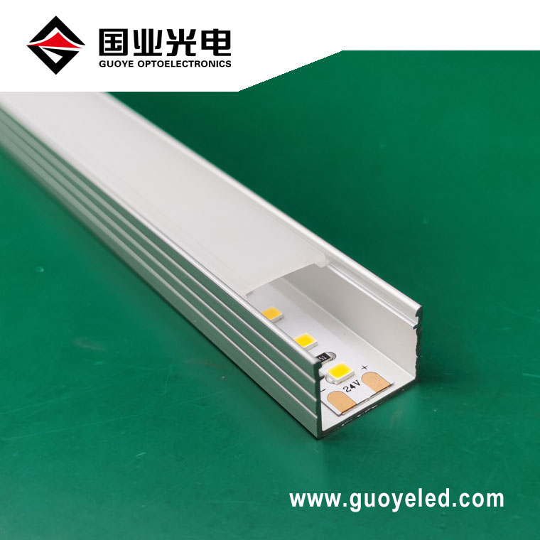 တောင့်တင်းသော LED Strip မီး